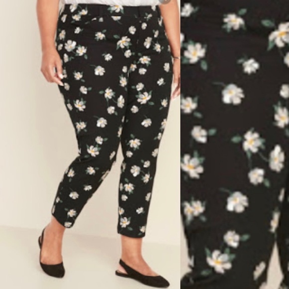 Mid-Rise Secret-Slim Pockets Plus-Size Pixie Pants - Picture 1 of 1